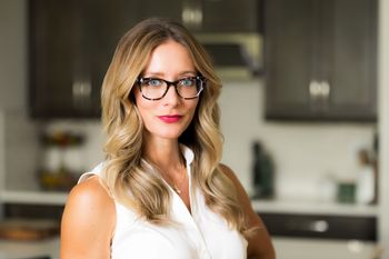 Portrait of Leslie Ortego, REALTOR® Sales Associate.